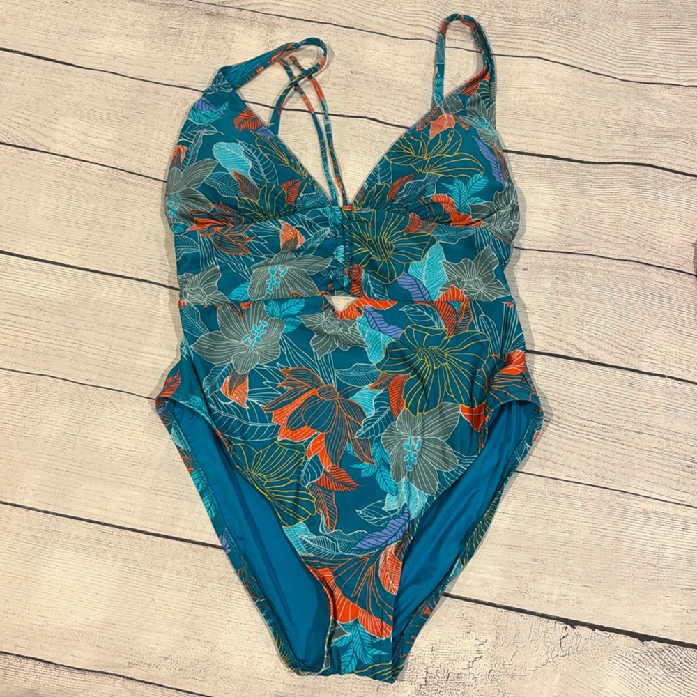 Kenneth Cole One-Piece Bathing Suit NWOT